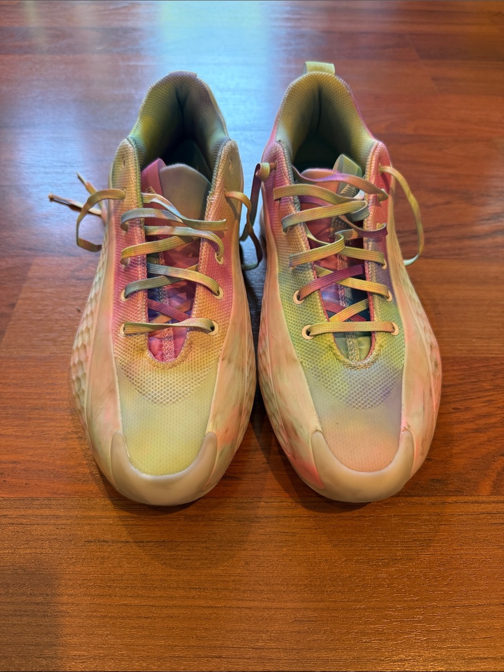 Mens SZ 9.5 Adidas Pastel Basketball Sneakers - Multi-Color